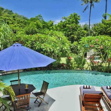 Villa Serene & Spa Mangsit Exterior photo